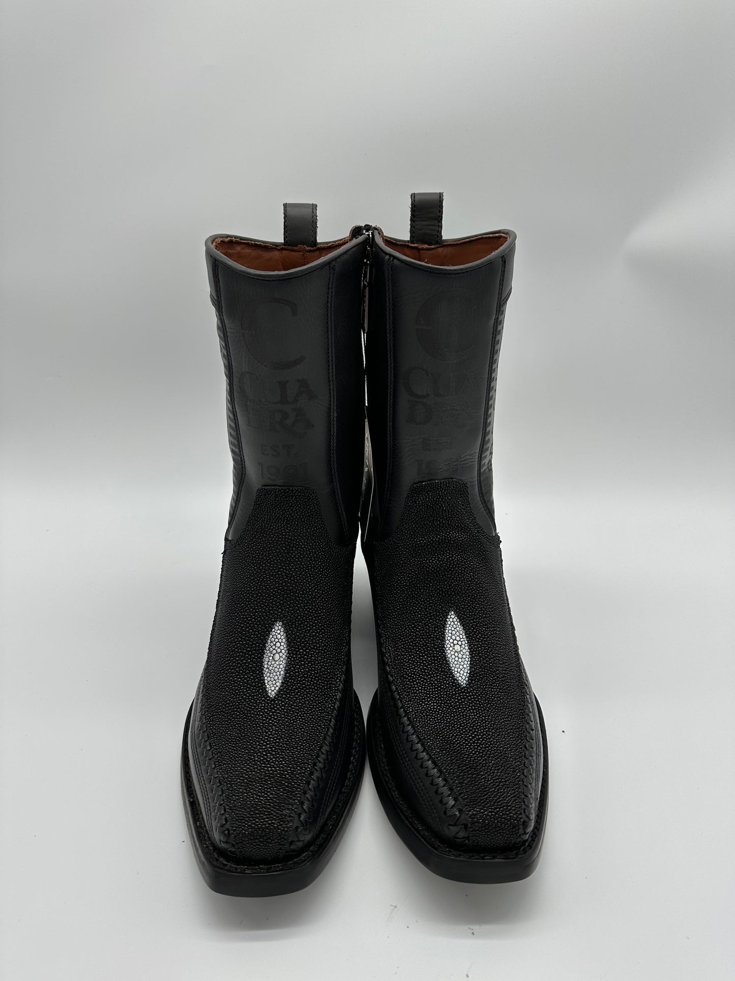 BOTA/BOTIN CUADRA MANTARAYA